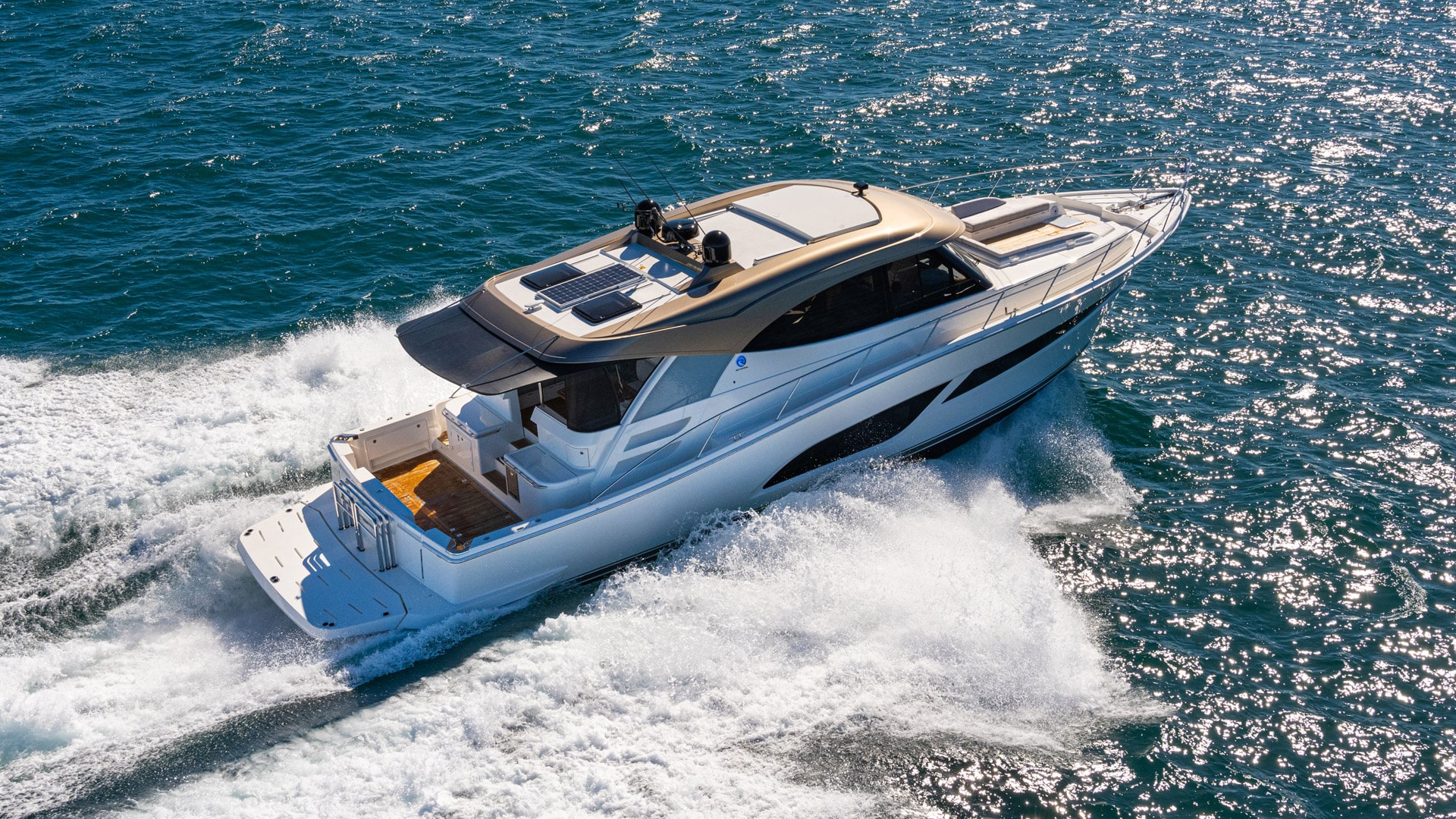 Riviera yachts 585 SUV