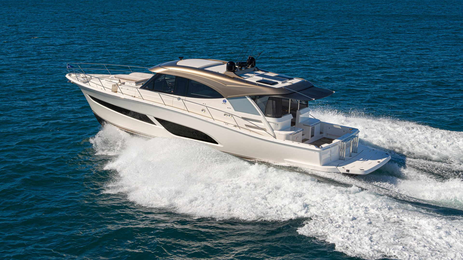 Riviera yachts 585 SUV