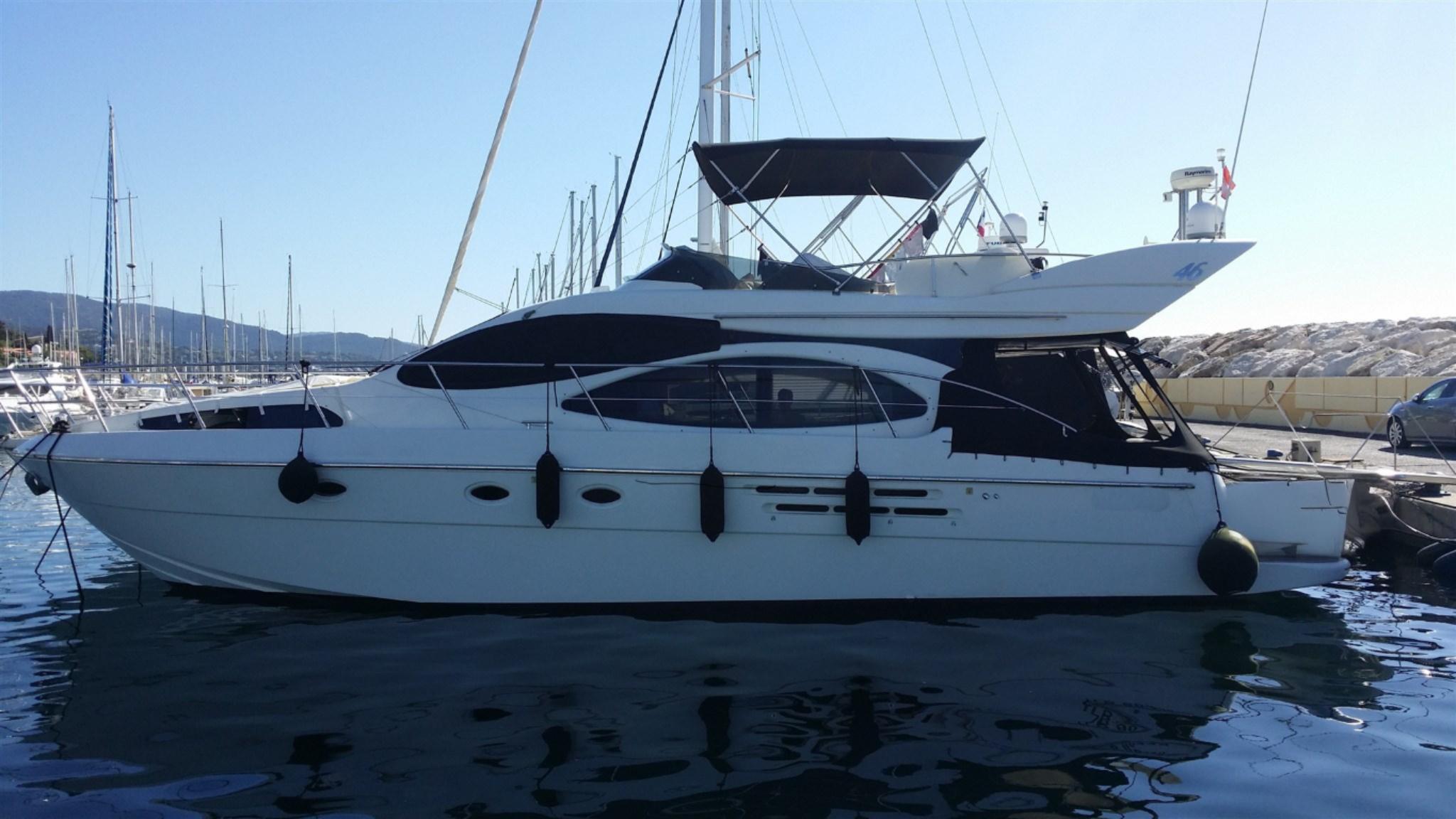 Azimut 46
